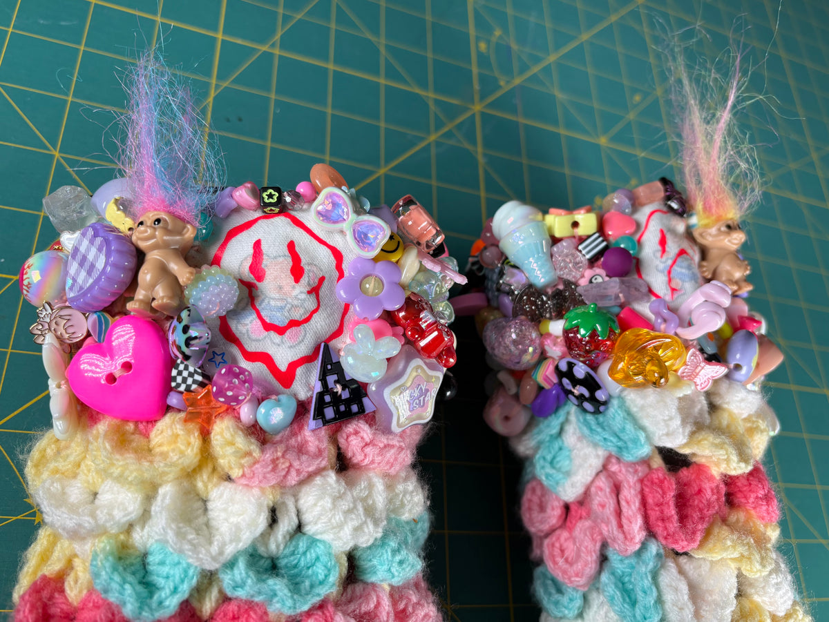 MIXED FEELINGS Fingerless gloves