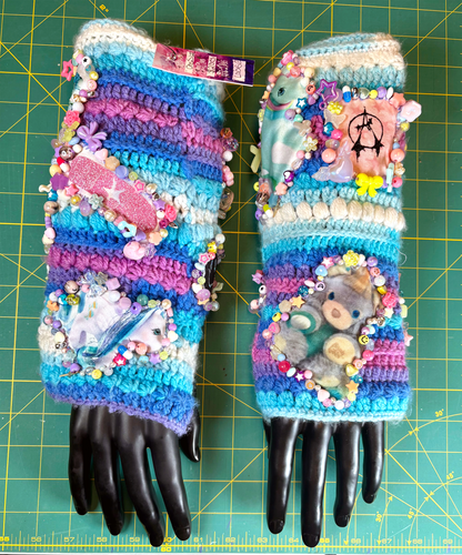 NOSTALGIC FROST Armwarmers