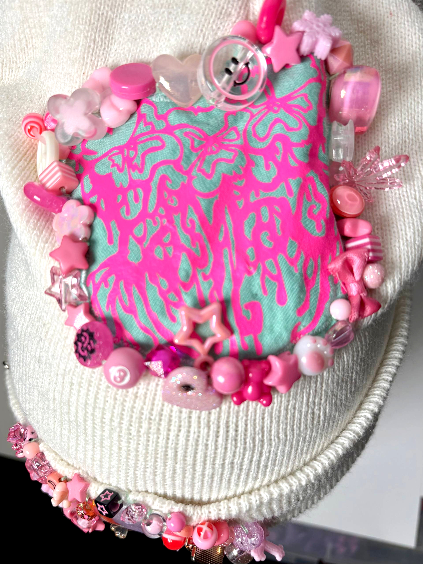 LOVECORE PANSY Beanie