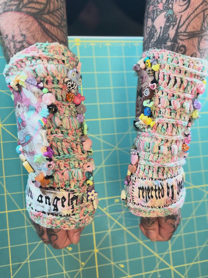 FALLEN ANGEL Fingerless gloves